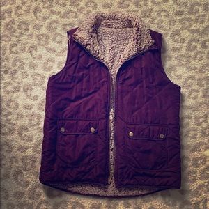 Francesca’s reversible sherpa vest